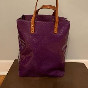 Louis Vuitton Purple monogram Vernis Reade MM Tote bag